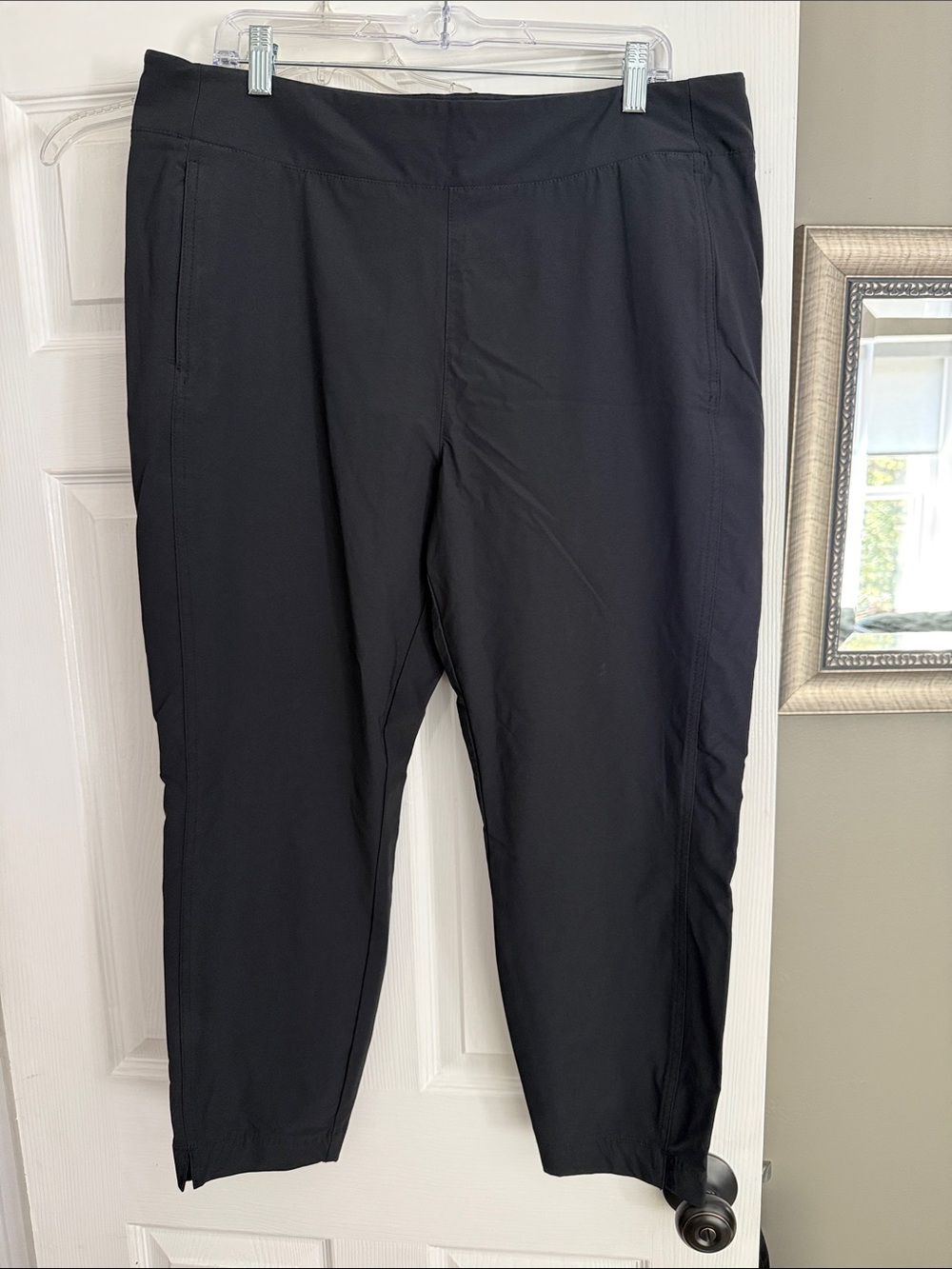 Columbia Black Women’s hiking capris